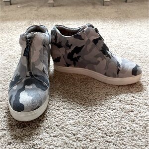 Blondo camo wedge bootie.  Size 6.5